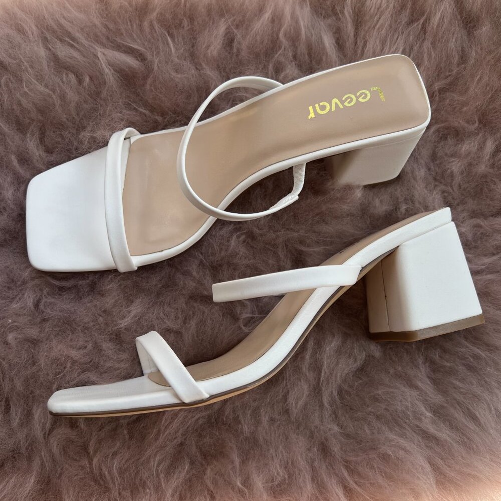 Leevar Women's White Squared Toed Block Heel Size… - image 3